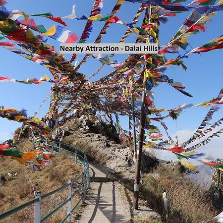 Hotel O Kempty Lake Adventure Resort Mussoorie Eksteriør billede
