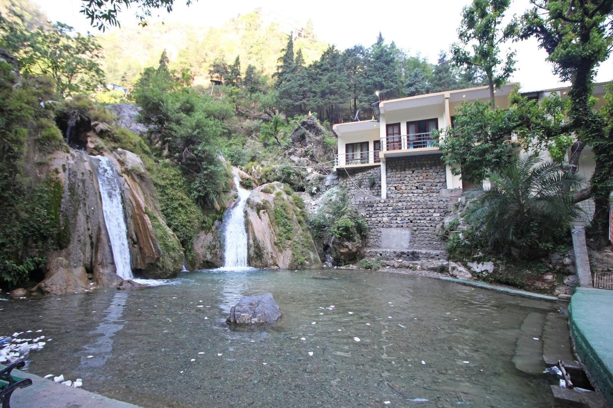 Hotel O Kempty Lake Adventure Resort Mussoorie Eksteriør billede