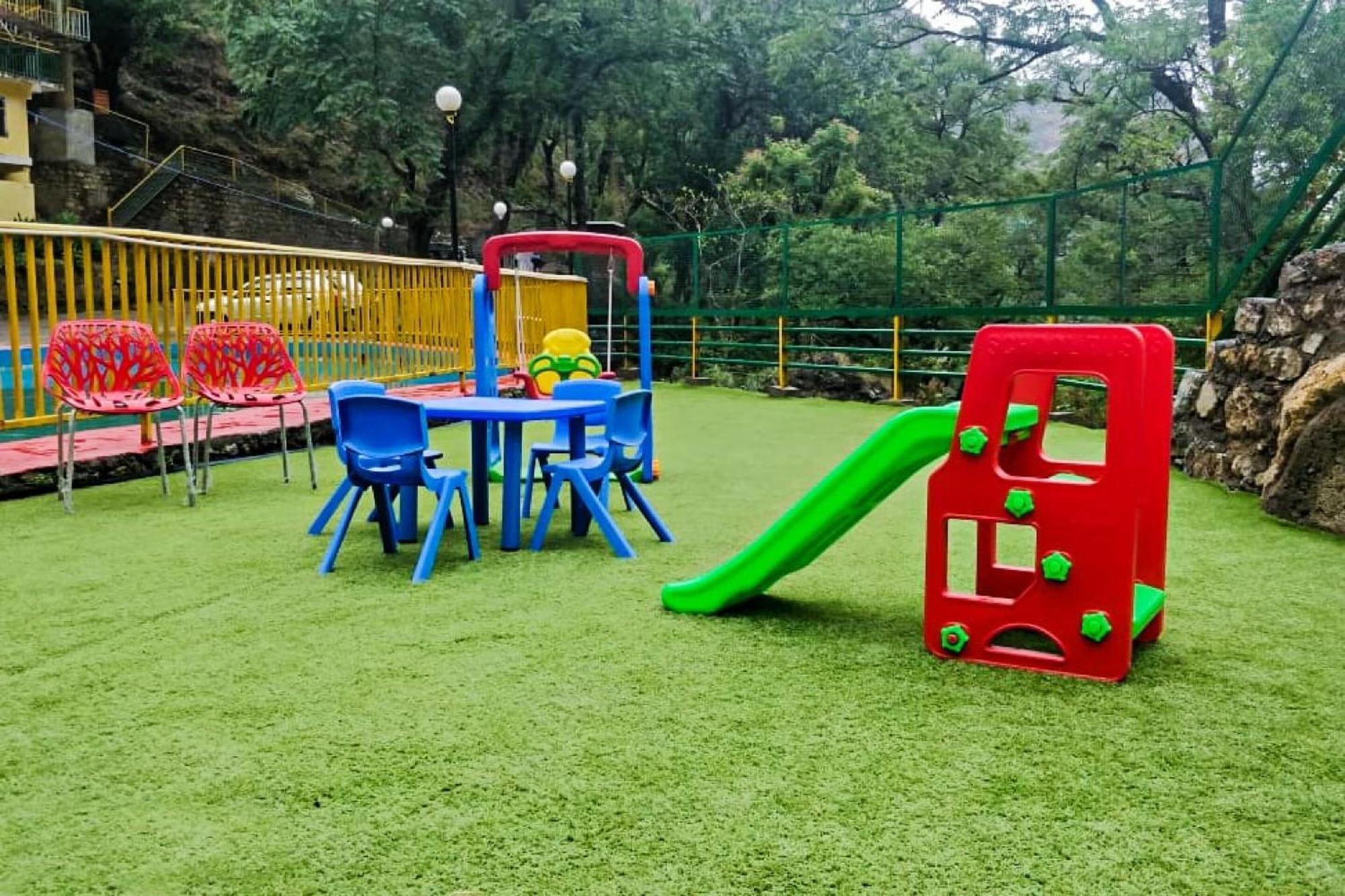 Hotel O Kempty Lake Adventure Resort Mussoorie Eksteriør billede