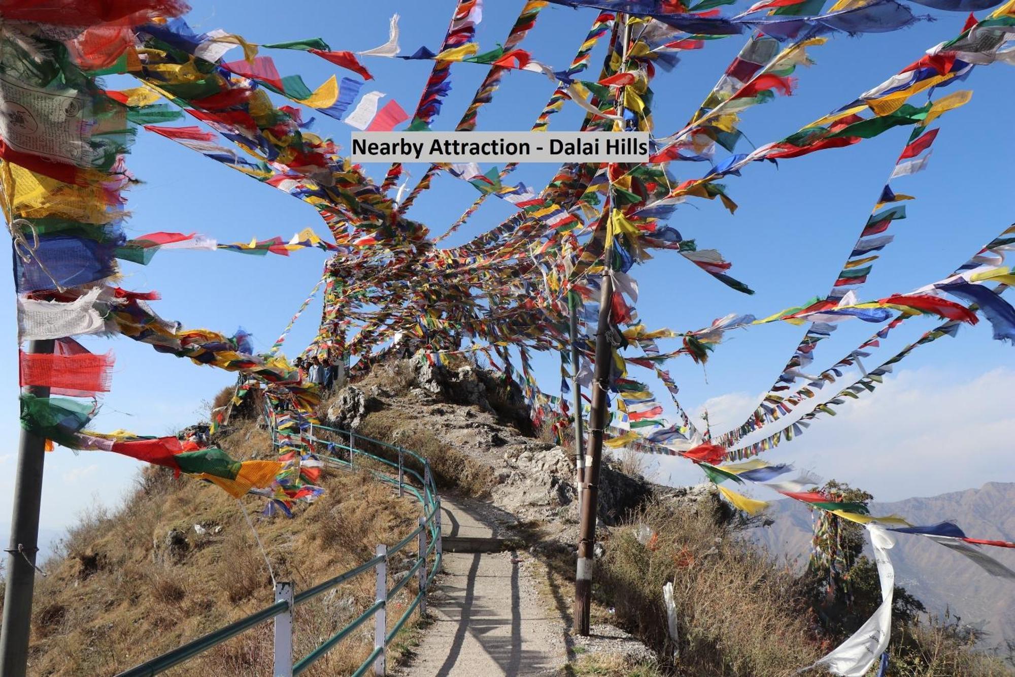 Hotel O Kempty Lake Adventure Resort Mussoorie Eksteriør billede