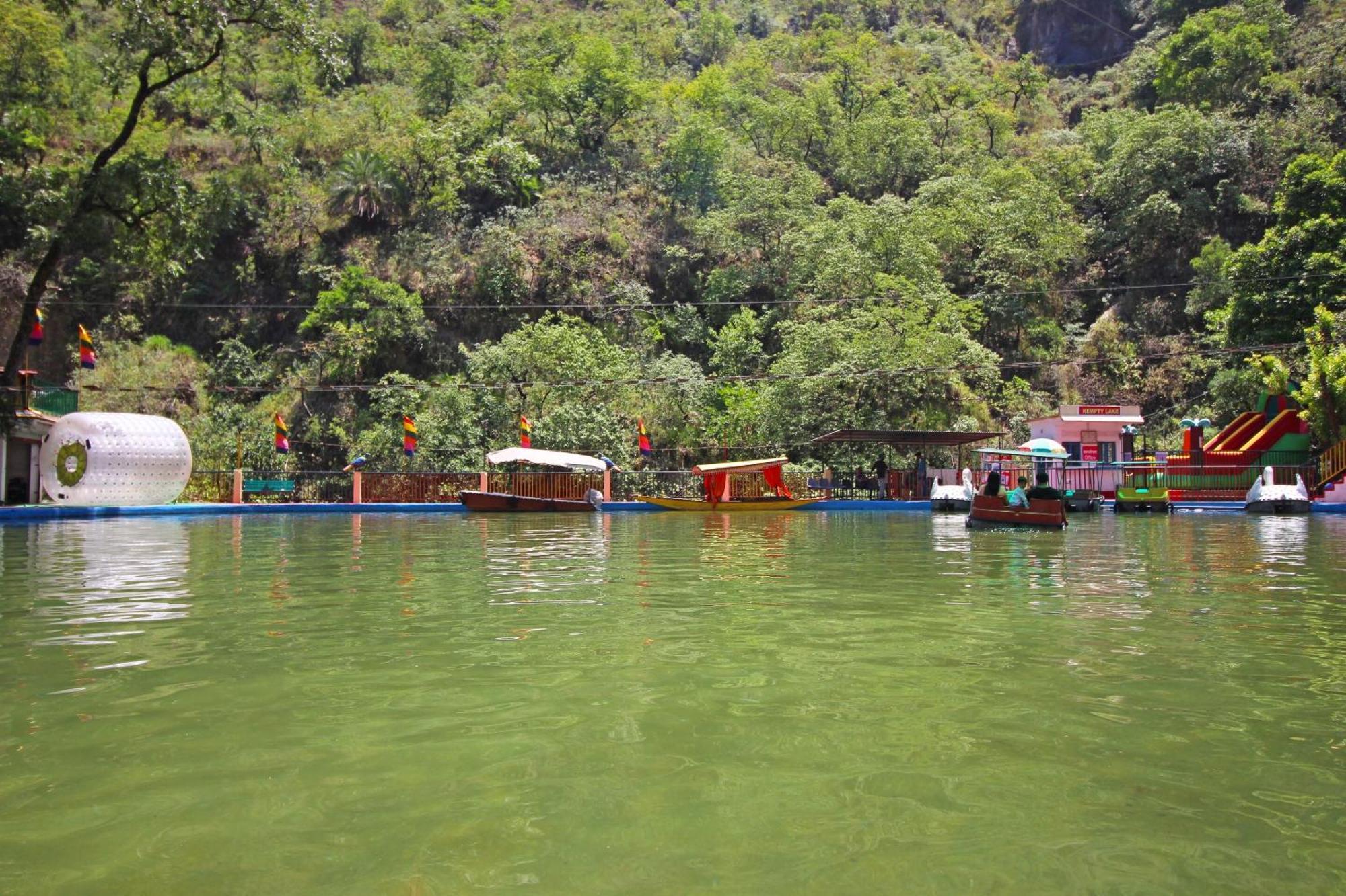 Hotel O Kempty Lake Adventure Resort Mussoorie Eksteriør billede